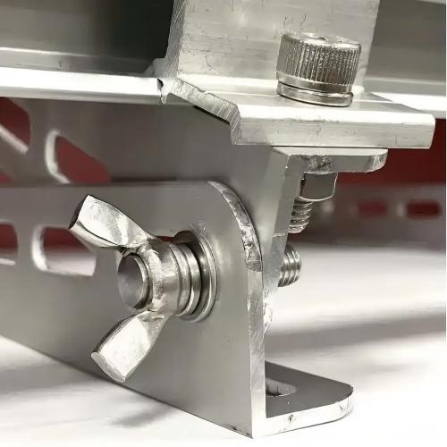 Butterfly screw mounting fastener